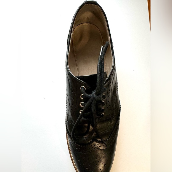 Wingtip Sneakers - Picture 2 of 6